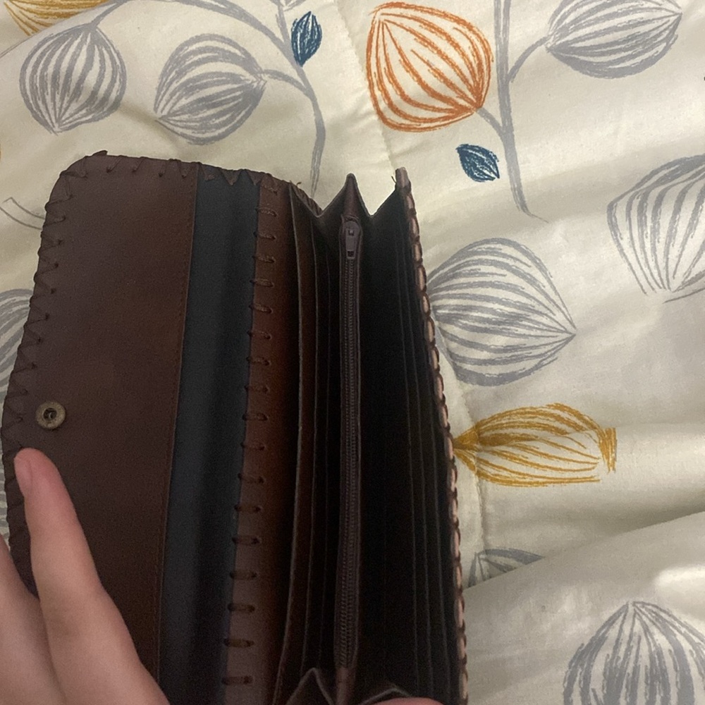 wallet - Picture 3 of 3